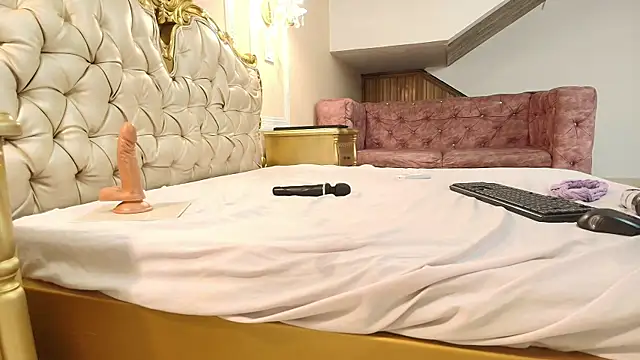 MayaBaker online show from 02/12/26, 08:47