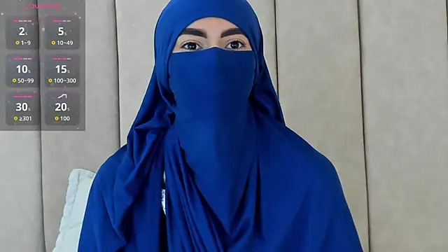 Snapshot of _Zahiira_ chatting on 11/01/25, 12:10 Zahiira online show from 11/01/25, 12:10