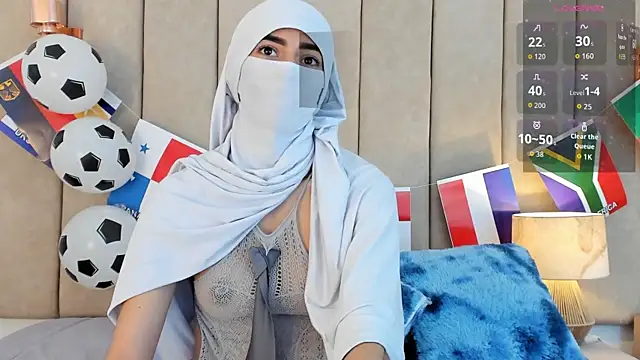  Zahiira  online show from 06/26/26, 12:11