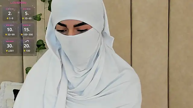 Snapshot of _Zahiira_ chatting on 10/02/25, 11:57 Zahiira online show from 10/02/25, 11:57