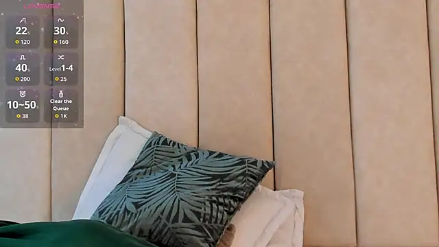 Snapshot of _Zahiira_ chatting on 12/04/25, 12:15 Zahiira online show from 12/04/25, 12:15