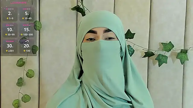 Snapshot of _Zahiira_ chatting on 10/08/25, 11:56 Zahiira online show from 10/08/25, 11:56