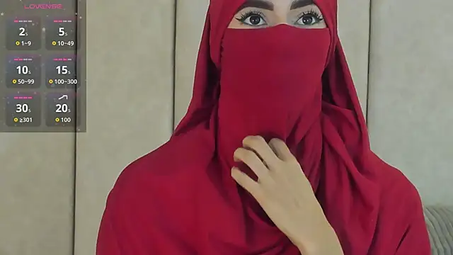 Snapshot of _Zahiira_ chatting on 09/11/25, 11:43 Zahiira online show from 09/11/25, 11:43