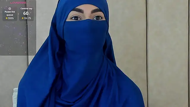 Snapshot of _Zahiira_ chatting on 10/13/25, 12:40 Zahiira online show from 10/13/25, 12:40