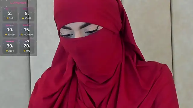 Snapshot of _Zahiira_ chatting on 09/13/25, 12:05 Zahiira online show from 09/13/25, 12:05