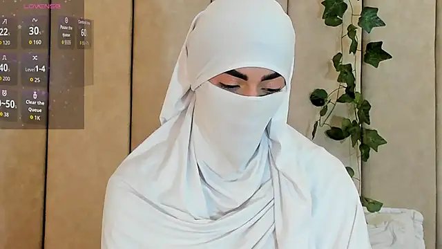 Snapshot of _Zahiira_ chatting on 10/06/25, 12:06 Zahiira online show from 10/06/25, 12:06