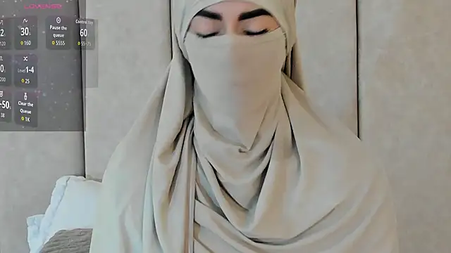 Snapshot of _Zahiira_ chatting on 09/18/25, 11:35 Zahiira online show from 09/18/25, 11:35