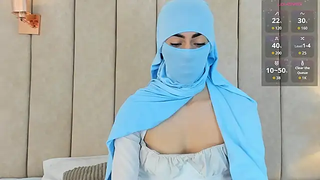  Zahiira  online show from 06/01/26, 12:05