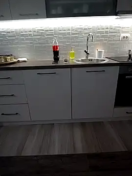 Snapshot of BigAssMom_ chatting on 03/06/26, 10:27 BigAssMom online show from 03/06/26, 10:27