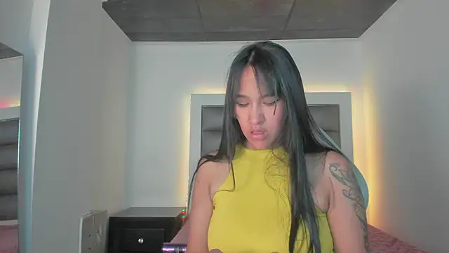 Snapshot of Andrea_brunnette chatting on 09/16/25, 01:12 Andrea brunnette online show from 09/16/25, 01:12
