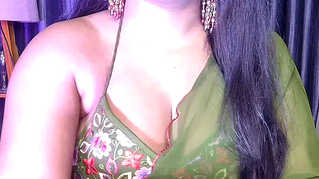 Webrowncouple online show from 03/18/26, 05:58