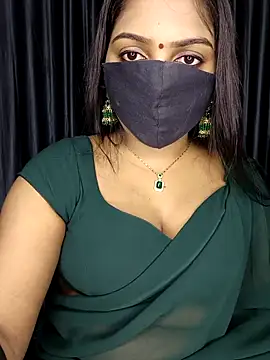 Webrowncouple online show from 09/26/25, 04:36