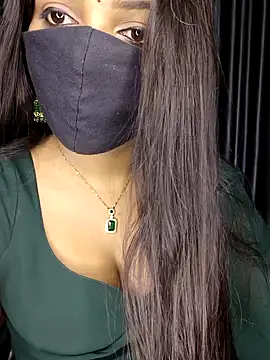 Webrowncouple online show from 10/05/25, 08:05