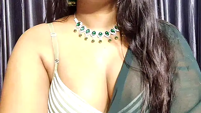 Webrowncouple online show from 11/20/25, 03:45