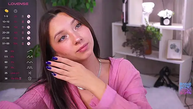 Snapshot of DaisyBlaze chatting on 10/22/25, 04:39 DaisyBlaze online show from 10/22/25, 04:39