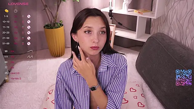 Snapshot of DaisyBlaze chatting on 09/14/25, 04:51 DaisyBlaze online show from 09/14/25, 04:51