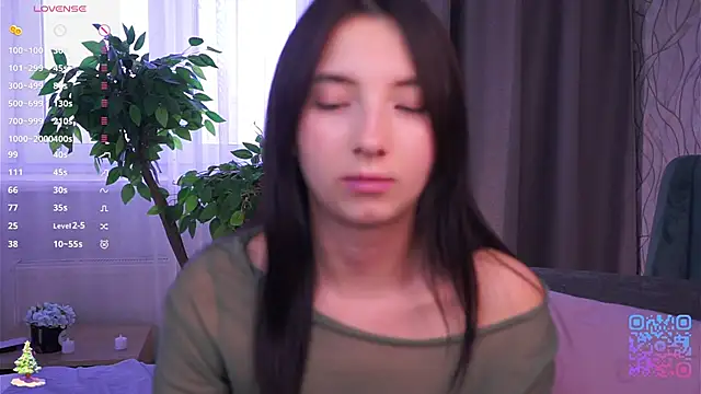 Snapshot of DaisyBlaze chatting on 12/14/25, 08:09 DaisyBlaze online show from 12/14/25, 08:09