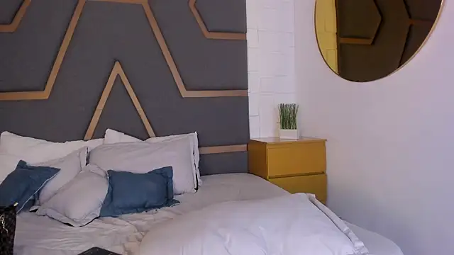 AllisonOwens online show from 11/03/25, 12:20