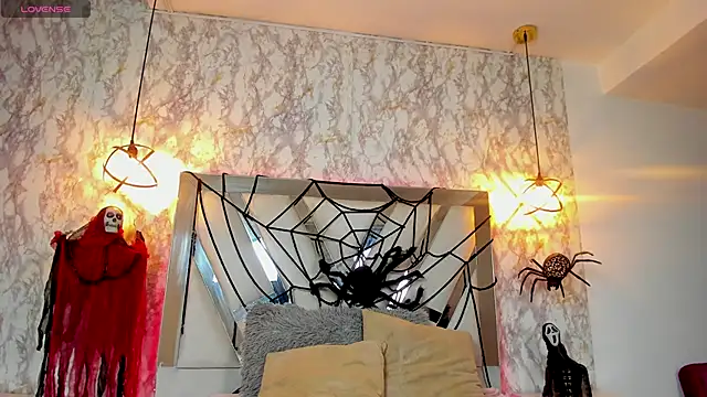 Snapshot of Aisha_poweer chatting on 10/27/25, 02:34 Aisha poweer online show from 10/27/25, 02:34