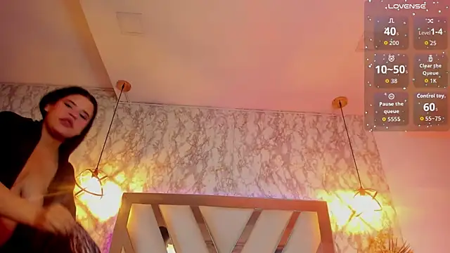 Snapshot of Aisha_poweer chatting on 12/18/25, 03:00 Aisha poweer online show from 12/18/25, 03:00