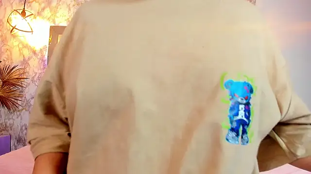 Snapshot of Aisha_poweer chatting on 09/25/25, 03:01 Aisha poweer online show from 09/25/25, 03:01