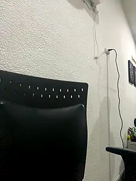 Snapshot of Aisha_poweer chatting on 09/20/25, 02:38 Aisha poweer online show from 09/20/25, 02:38