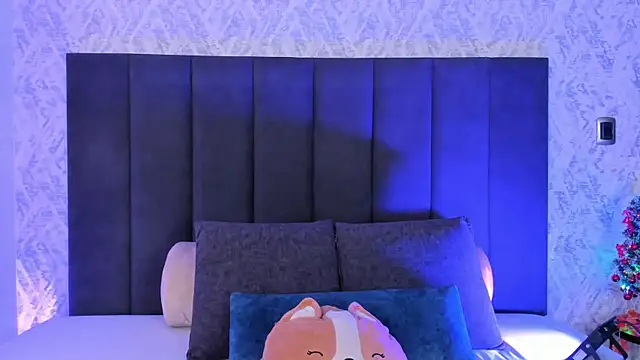 Snapshot of dana_hazze chatting on 12/02/25, 06:53 dana hazze online show from 12/02/25, 06:53