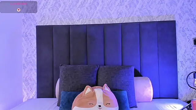 Snapshot of dana_hazze chatting on 11/08/25, 03:48 dana hazze online show from 11/08/25, 03:48