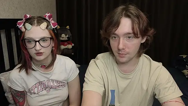 Snapshot of ellen_and_danny chatting on 09/27/25, 06:25 ellen and danny online show from 09/27/25, 06:25