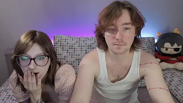 Snapshot of ellen_and_danny chatting on 10/09/25, 05:57 ellen and danny online show from 10/09/25, 05:57