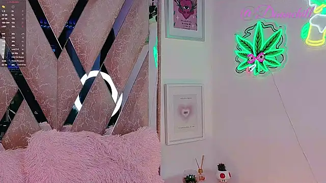 ScarlettRusso1 online show from 12/15/25, 10:04