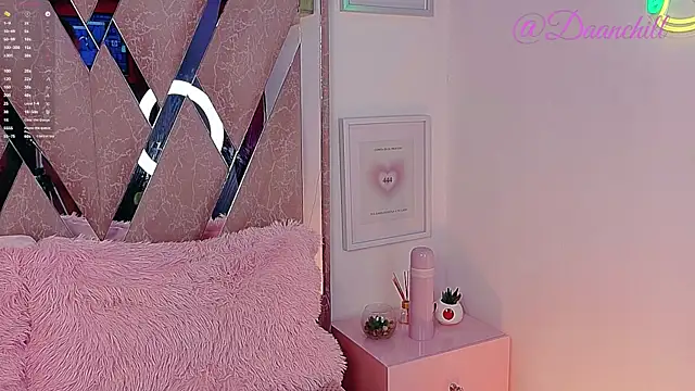 ScarlettRusso1 online show from 09/09/25, 12:03