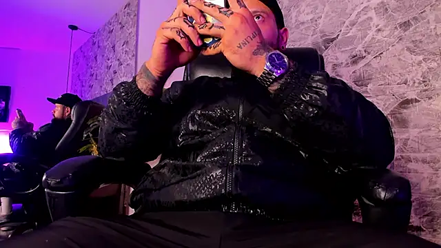 natevillage online show from 10/08/25, 12:23