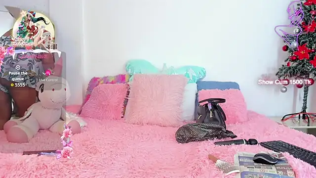 Ariana-Fernandez online show from 12/01/25, 12:39