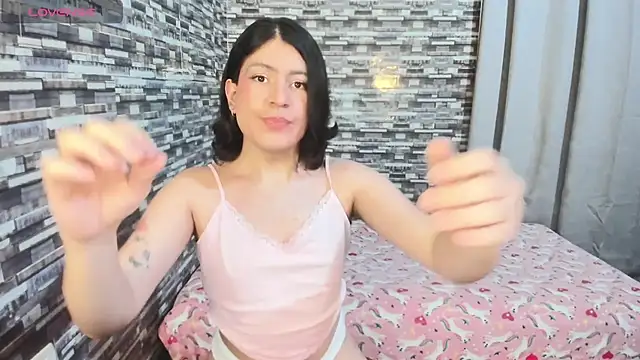 Snapshot of xxxEmmaxx chatting on 01/06/26, 03:10 xxxEmmaxx online show from 01/06/26, 03:10