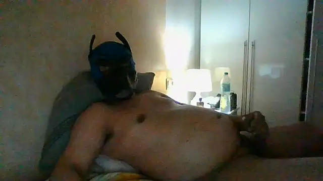 Snapshot of soumicuckold1 chatting on 07/21/26, 11:06 soumicuckold1 online show from 07/21/26, 11:06