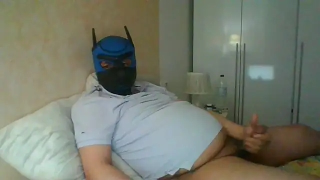 Snapshot of soumicuckold1 chatting on 04/28/26, 10:03 soumicuckold1 online show from 04/28/26, 10:03