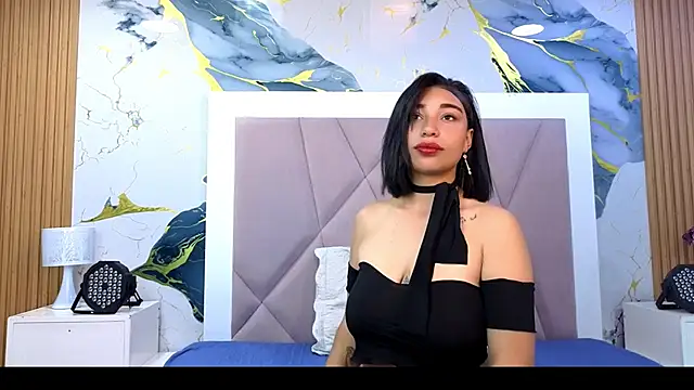 SofiaWhites online show from 05/07/26, 03:11