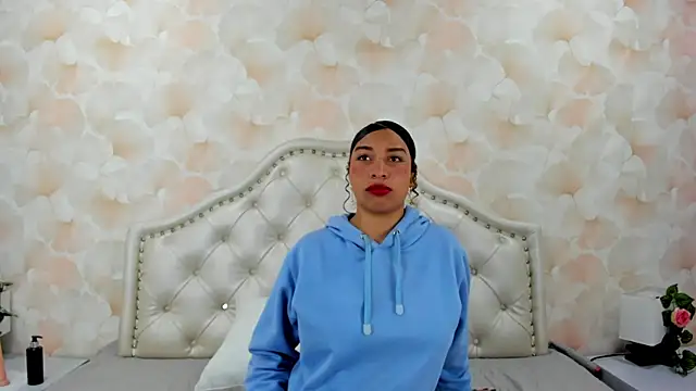 SofiaWhites online show from 05/04/26, 05:11