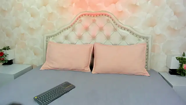SofiaWhites online show from 05/23/26, 03:49