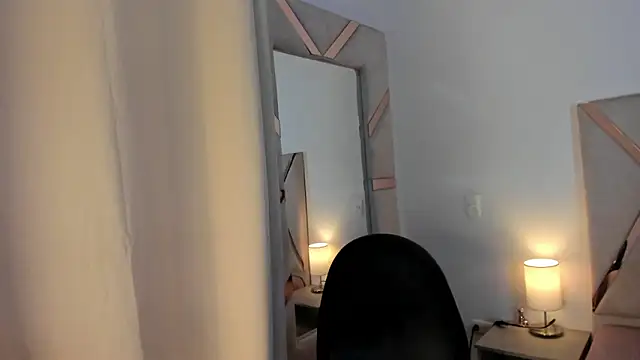 Mia volkova online show from 11/04/25, 12:31