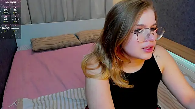 Snapshot of SophieMurrr chatting on 10/02/25, 03:15 SophieMurrr online show from 10/02/25, 03:15