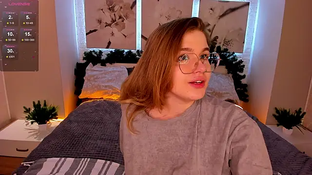 Snapshot of SophieMurrr chatting on 12/02/25, 03:36 SophieMurrr online show from 12/02/25, 03:36