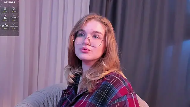 Snapshot of SophieMurrr chatting on 10/14/25, 03:12 SophieMurrr online show from 10/14/25, 03:12