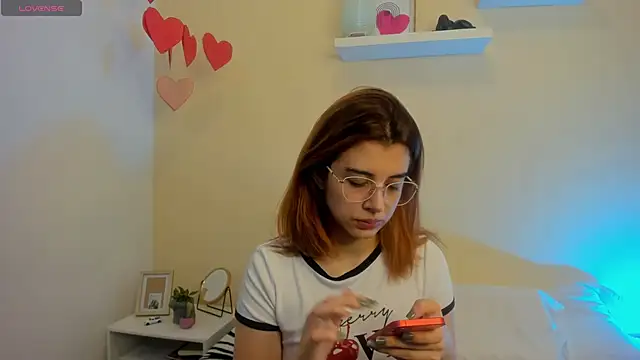 Katty  Rousse online show from 10/01/25, 05:17