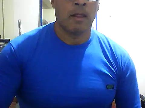 Snapshot of sexigym35 chatting on 09/19/25, 08:46 sexigym35 online show from 09/19/25, 08:46