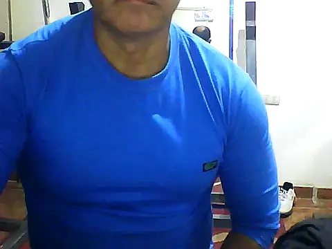 Snapshot of sexigym35 chatting on 10/11/25, 02:45 sexigym35 online show from 10/11/25, 02:45