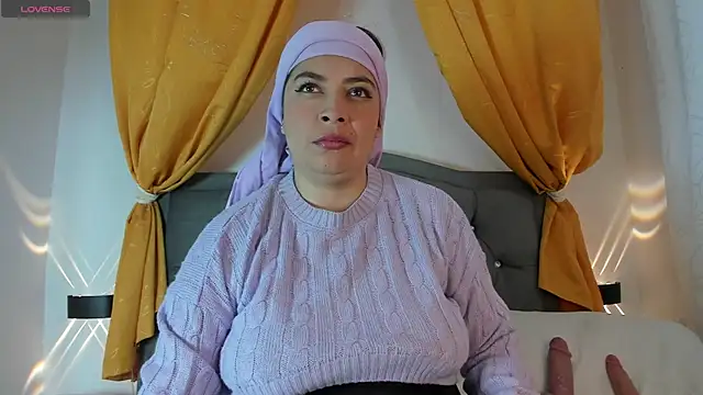 Noortaheri88 online show from 09/16/25, 07:37