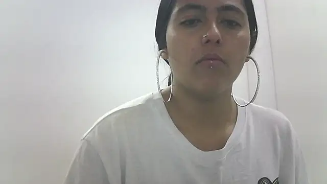 Snapshot of Melodyqueen_ chatting on 09/24/25, 12:07 Melodyqueen  online show from 09/24/25, 12:07