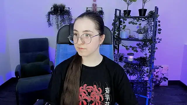 VirtuallVoyant online show from 03/25/26, 04:28